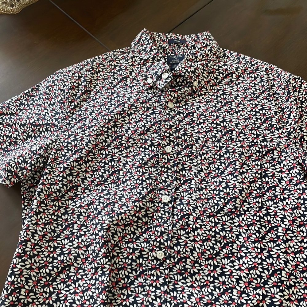 J. Crew men’s button down shirt in excellent condition